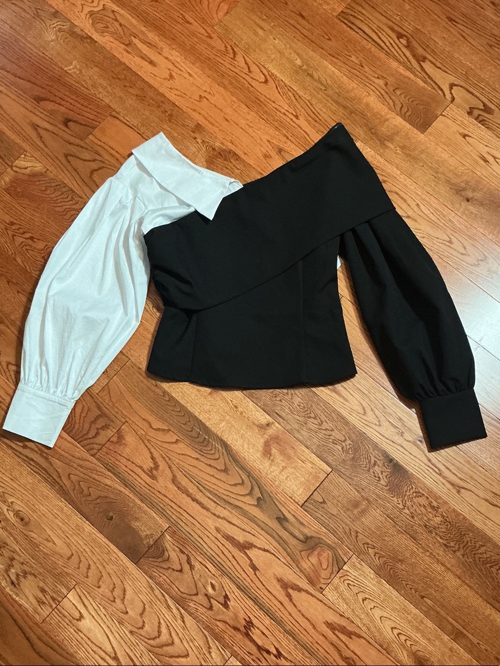AKIRA Black and White Blouse